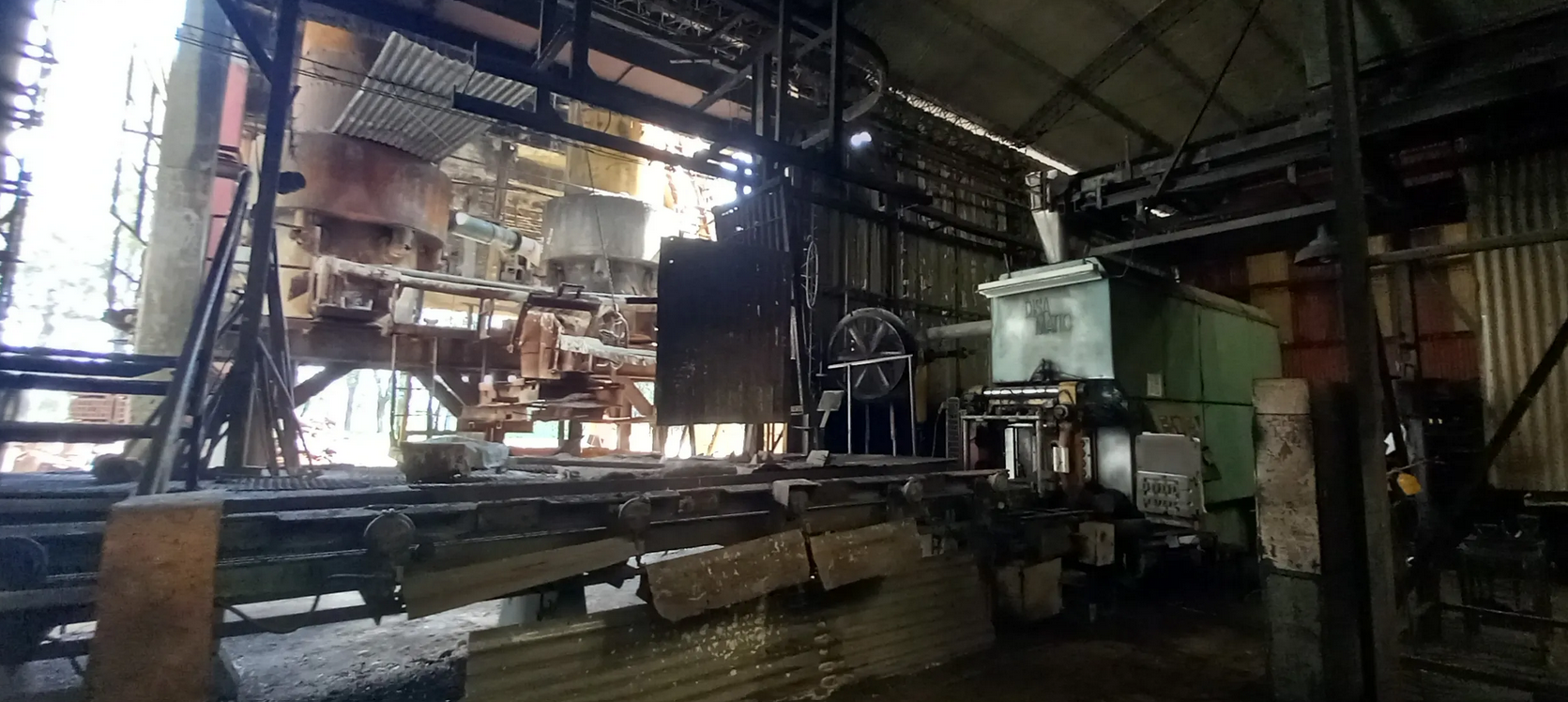 MÁQUINA DE MOLDAGEM VERTICAL AUTOMÁTICA DISAMÁTICO 2013 MK1